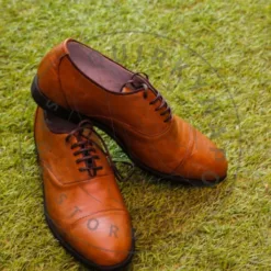 Lace-up Shoes: perforated oxford shoes for formal occasions in Pennsylvania